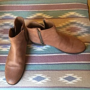 Like New Frye Carly double zip ankle boots.